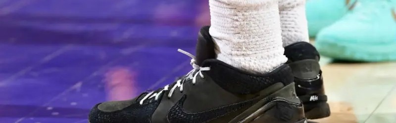 九游官网-狄龙穿着Kobe4，空砍33分7篮板1助攻